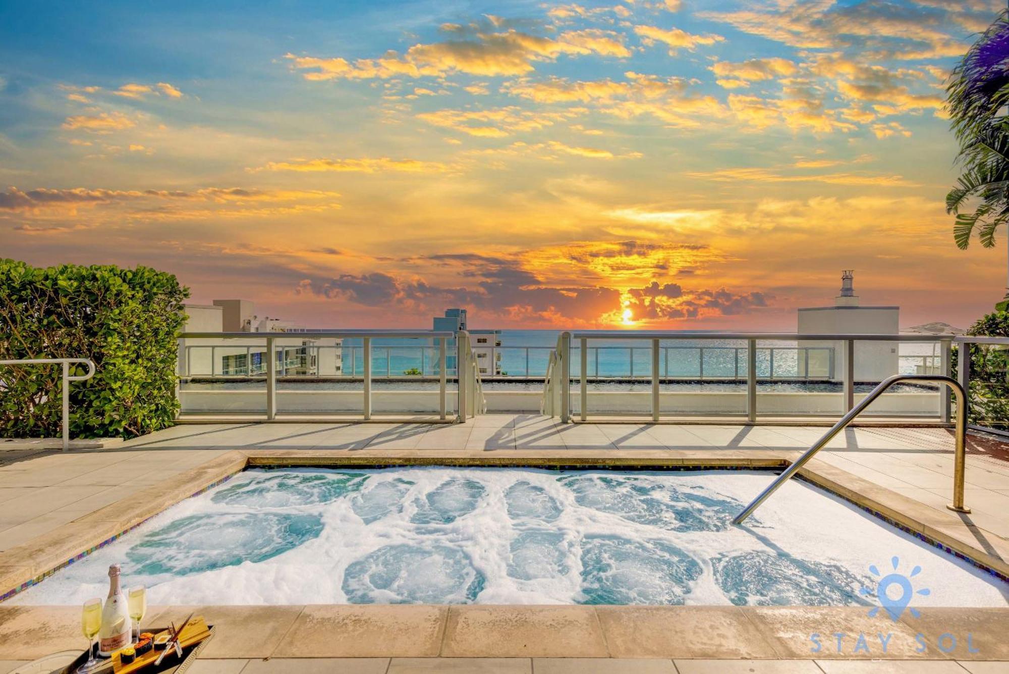 Rooftop Pool - Balcony - Boardwalk