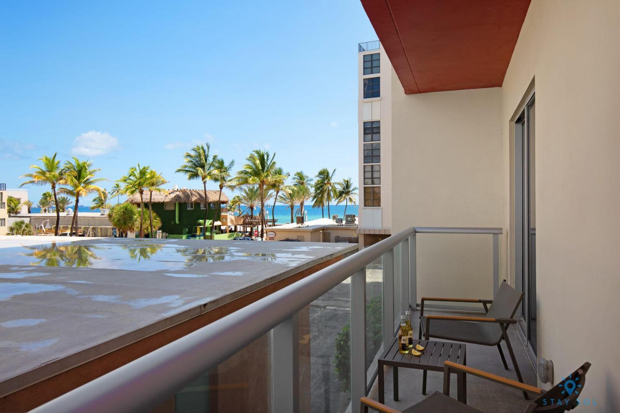 Rooftop Pool - Balcony - Boardwalk *