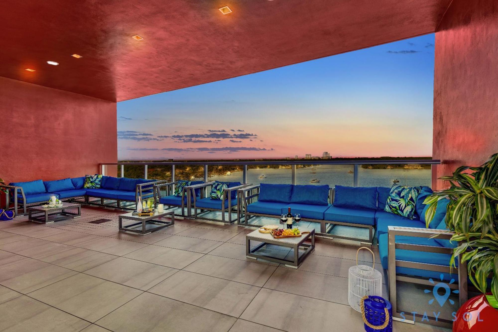Rooftop Pool - Balcony - Boardwalk * Hollywood
