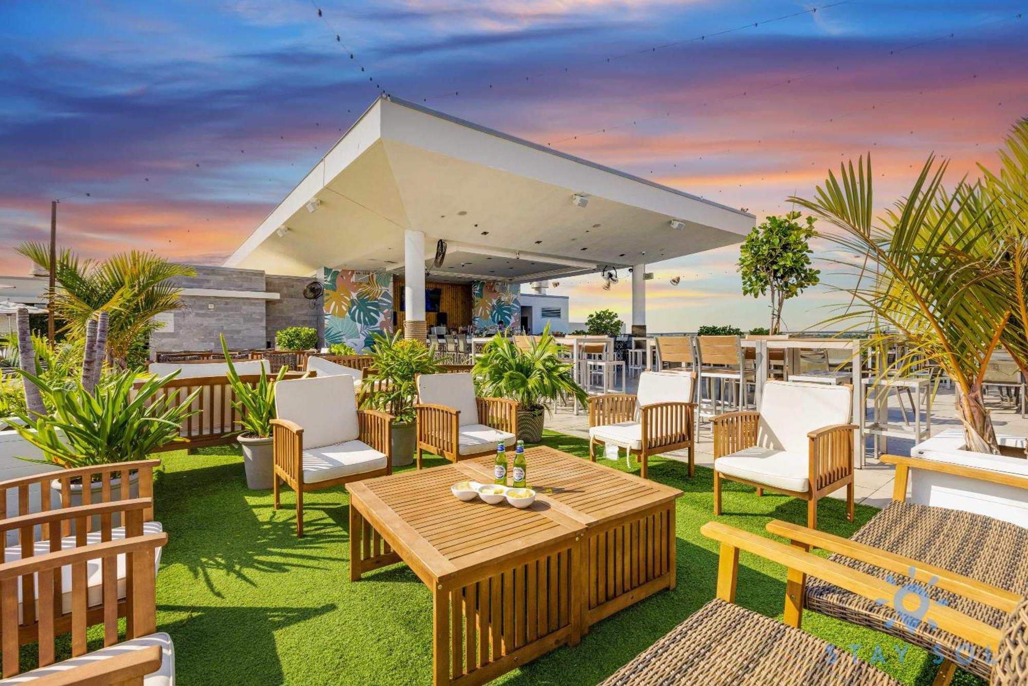 Rooftop Pool - Balcony - Boardwalk Appartement *